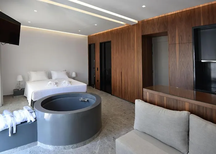 Rose N Stone, King, Luxury Houses